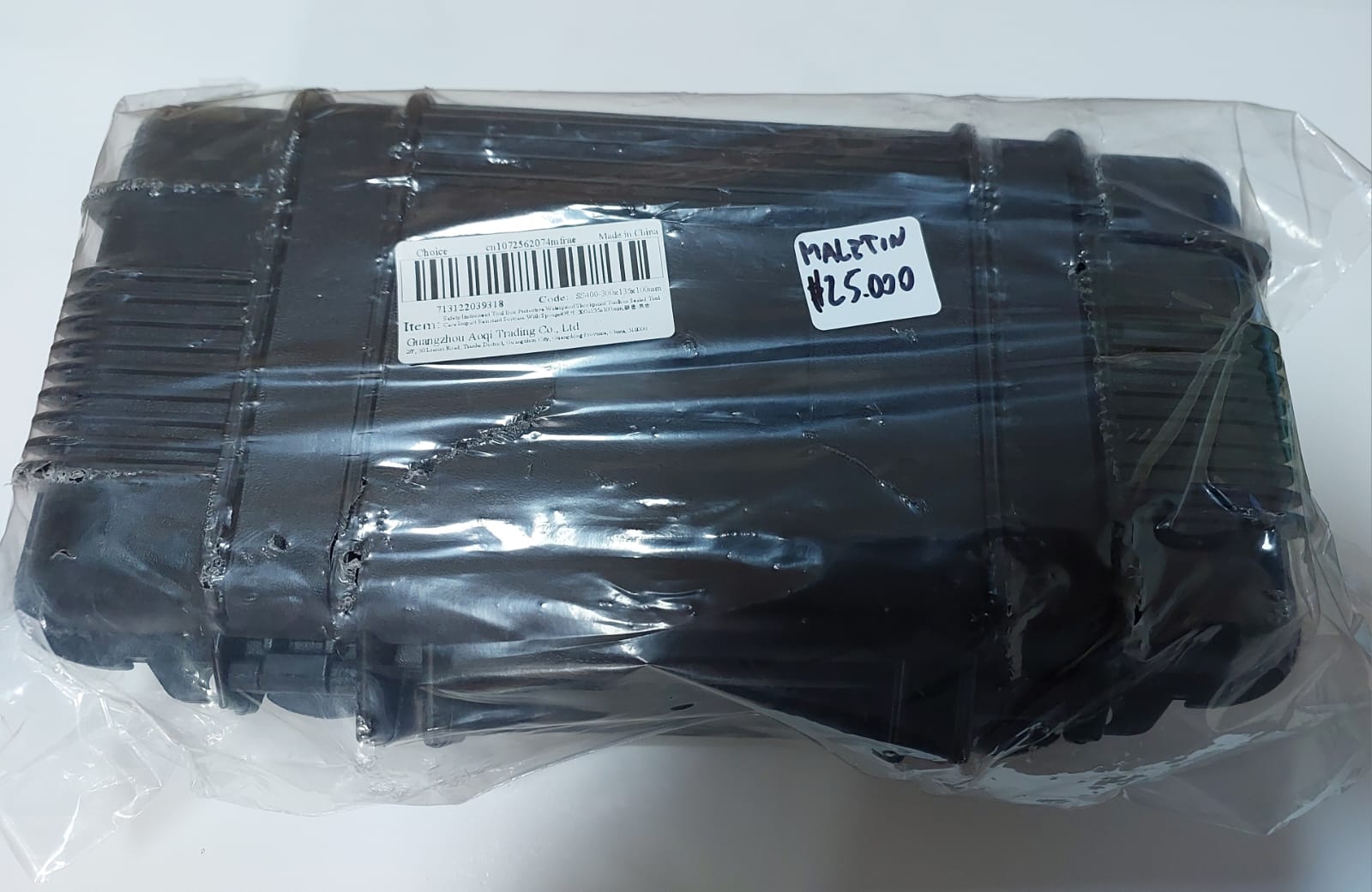 MALETÍN RÍGIDO CON ESPUMA 300X135X100 MM